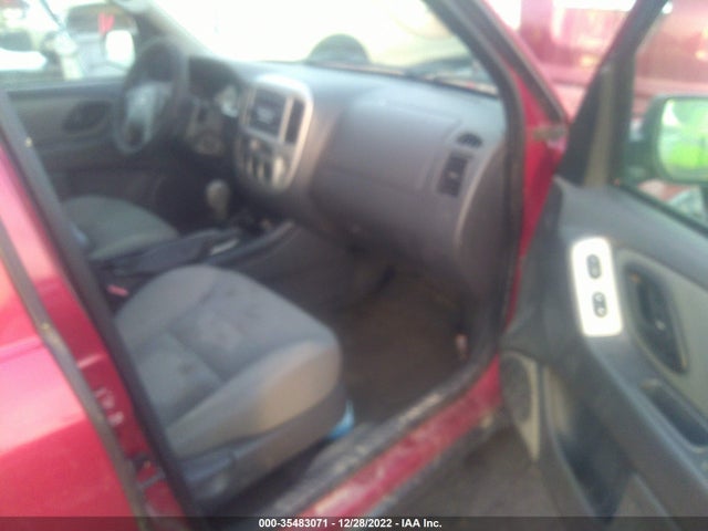 2005 FORD ESCAPE XLT VIN: 1FMYU03165KC73897