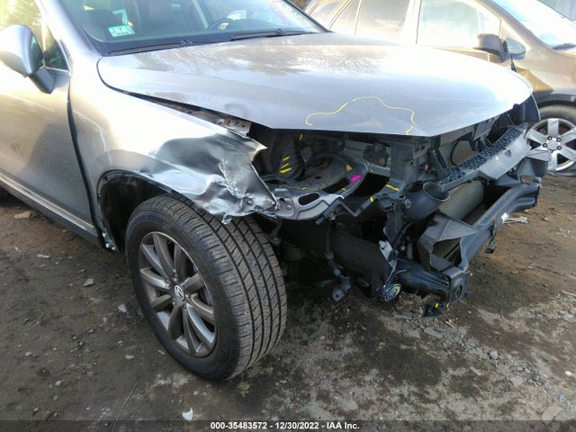 Volkswagen Touareg 2011 WVGFF9BP5BD000946 Image 8