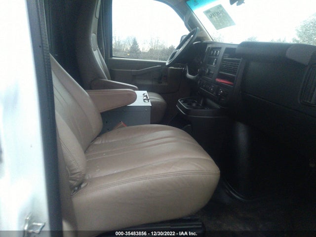 2018 Chevrolet Express, VIN: 1GCWGAFG8J1177178