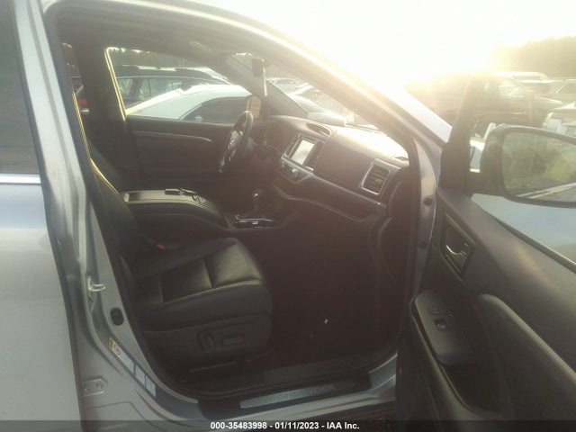 2019 Toyota Highlander, VIN: 5TDDGRFH2KS066810