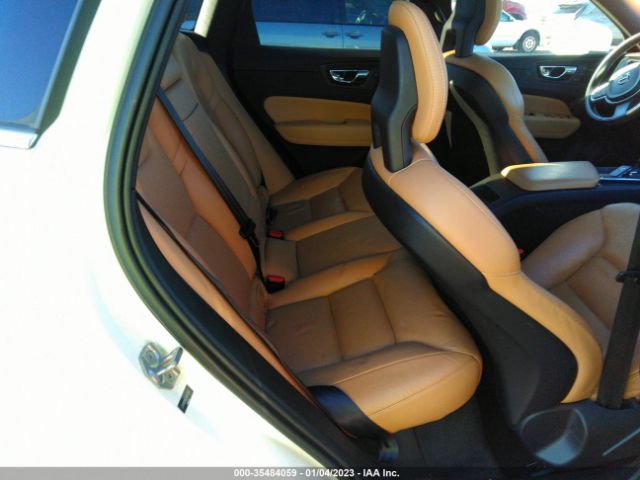 LYV102RK3JB113353 Volvo Xc60 Momentum
