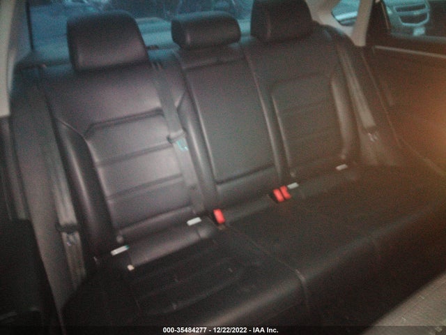 1VWDT7A35HC070076 Volkswagen Passat R-line W/comfort Pkg