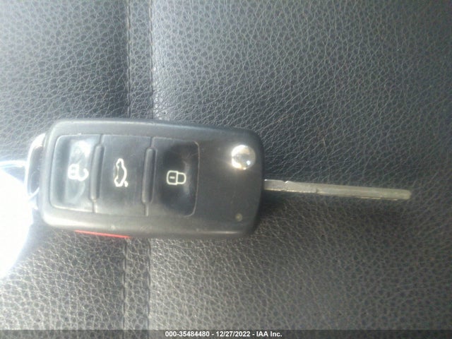 2012 VOLKSWAGEN JETTA SEDAN SE VIN: 3VWDX7AJ7CM399601