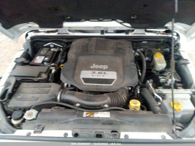 1C4AJWBG5DL641891 Jeep Wrangler Sahara