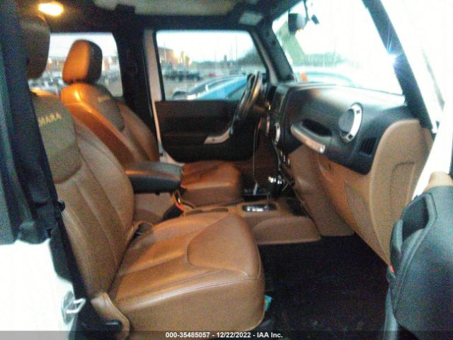 1C4AJWBG5DL641891 Jeep Wrangler Sahara