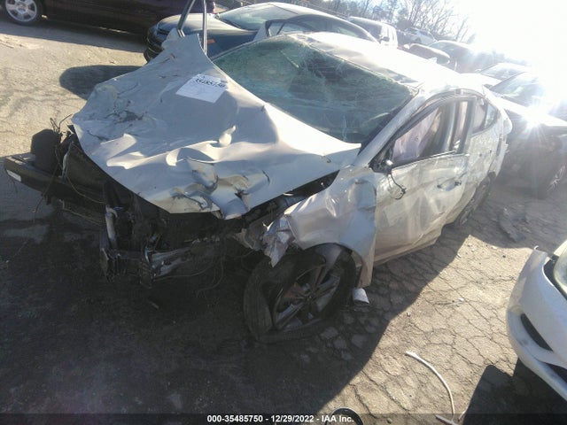 2018 HYUNDAI ELANTRA SEL VIN: 5NPD84LF0JH237822