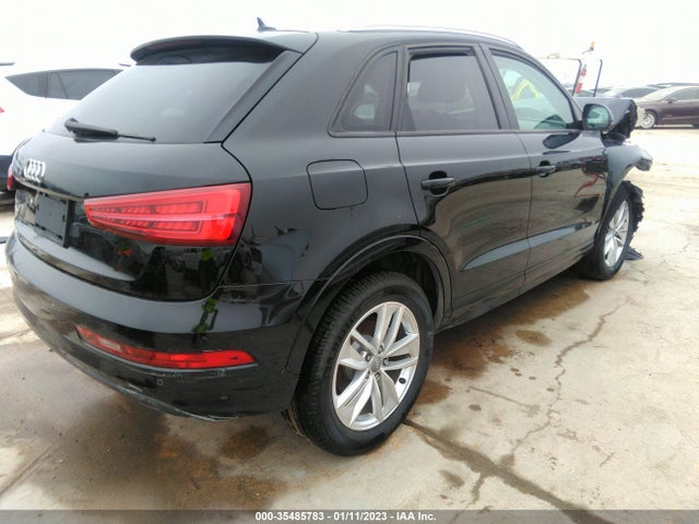 WA1BCCFS3HR010968 Audi Q3 PREMIUM