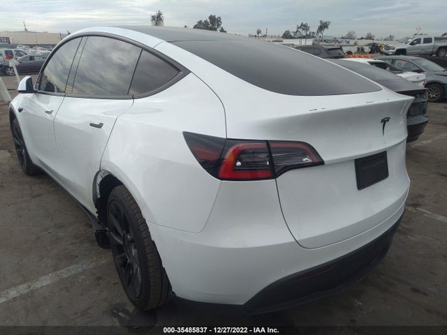 Tesla Model Y 2021 5YJYGDED3MF124210 Image 3