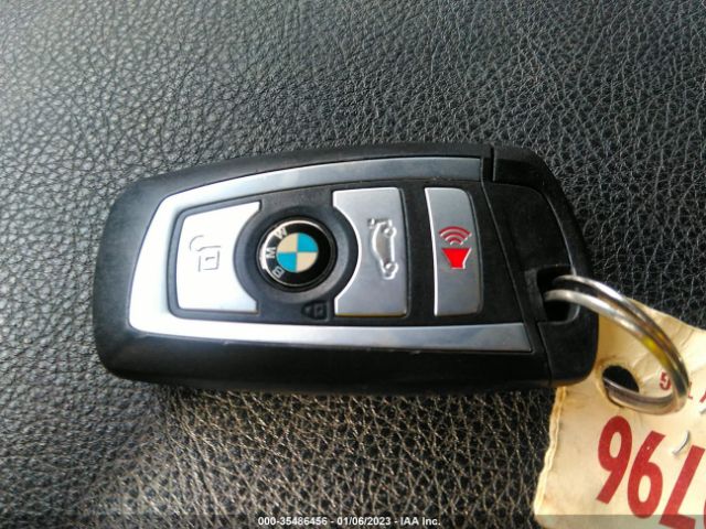 WBA8D9C59JEB35047 BMW 3 Series 330i Xdrive