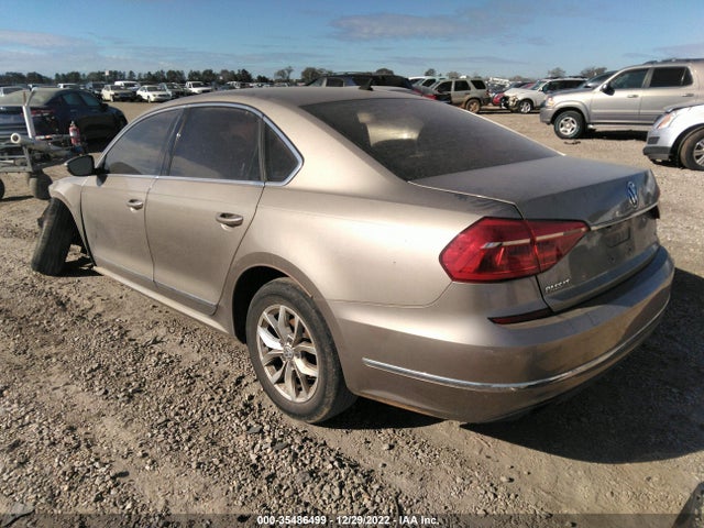 1VWAT7A39GC022405 Volkswagen Passat 1.8t S