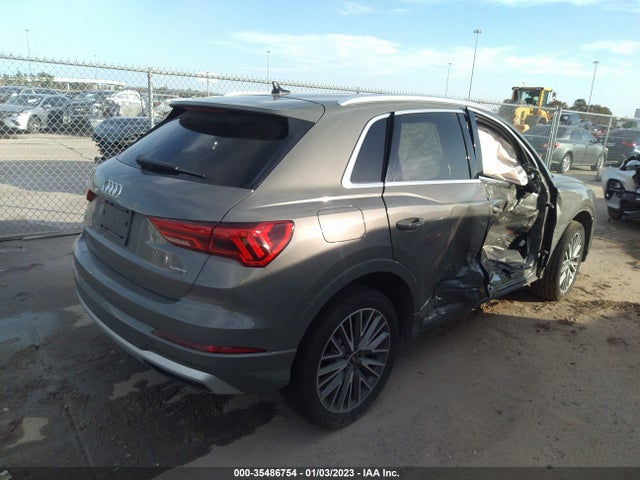 WA1AUCF3XM1138022 Audi Q3 PREMIUM