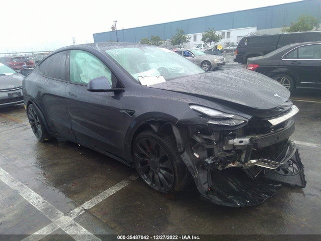 2020 Tesla Model Y, VIN: 5YJYGDEF3LF020378