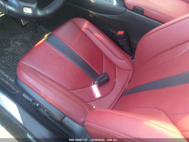 2021 Lexus UX, VIN: JTHR9JBH3M2052303