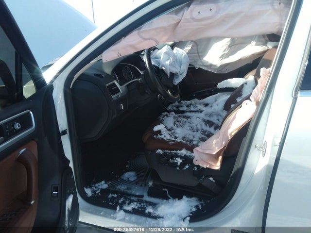 WVGEF9BP8GD011698 Volkswagen Touareg Lux