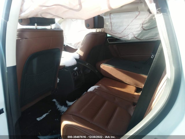 WVGEF9BP8GD011698 Volkswagen Touareg Lux