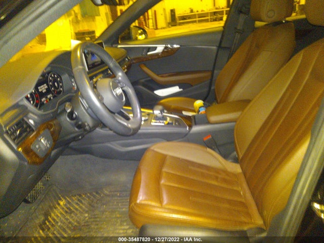 2019 Audi A4, VIN: WAUENAF43KN002822