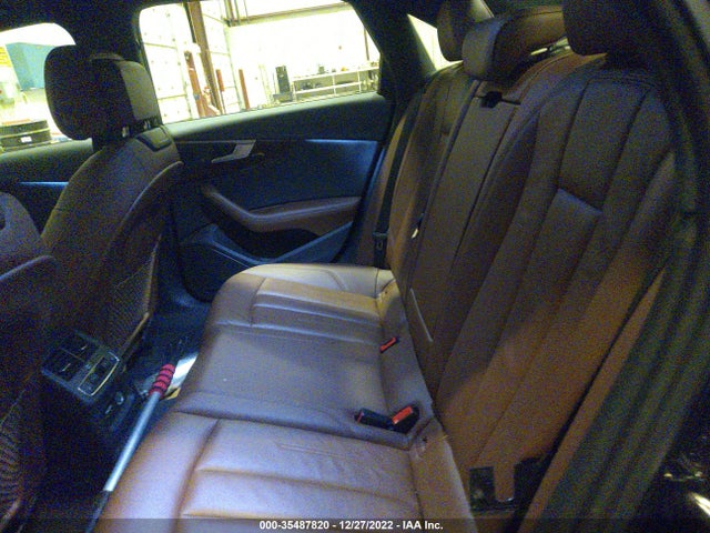 2019 Audi A4, VIN: WAUENAF43KN002822