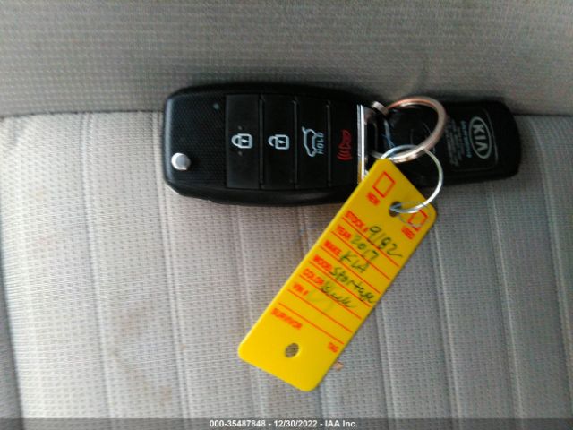 KNDPMCAC6H7246650 KIA Sportage Lx