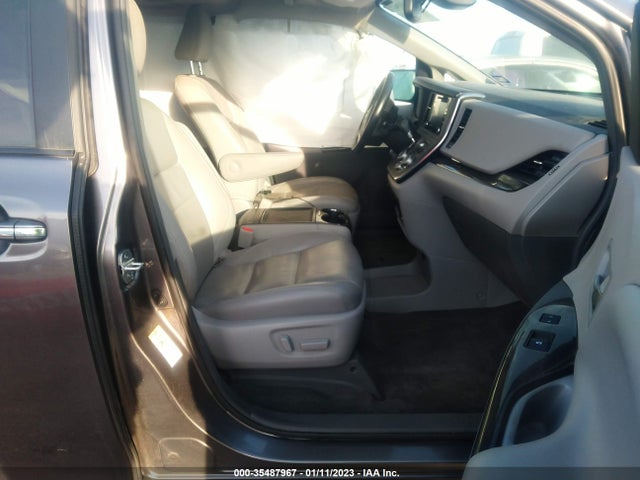 2019 Toyota Sienna, VIN: 5TDYZ3DC6KS977190