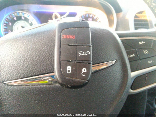 2017 Chrysler 300, VIN: 2C3CCAAG7HH647531