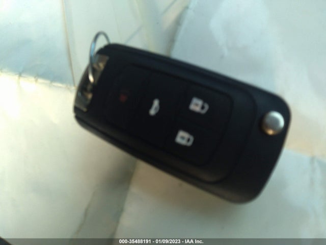 2015 Chevrolet Equinox, VIN: 1GNALBEK7FZ145775