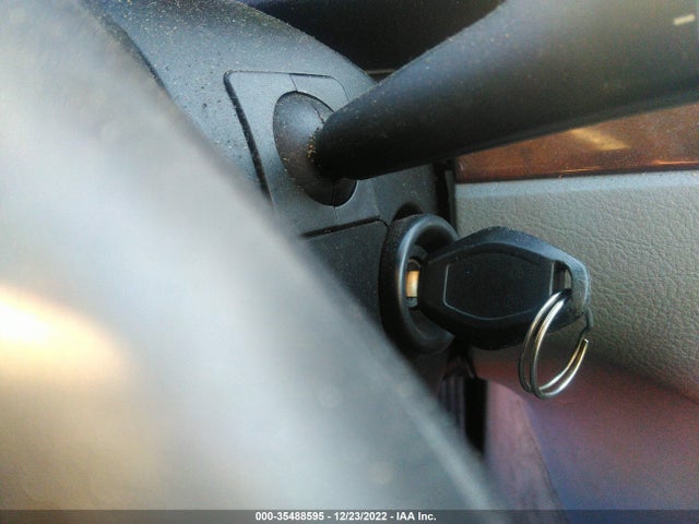 2005 BMW 3 SERIES 330I VIN: WBAEV53445KM38869