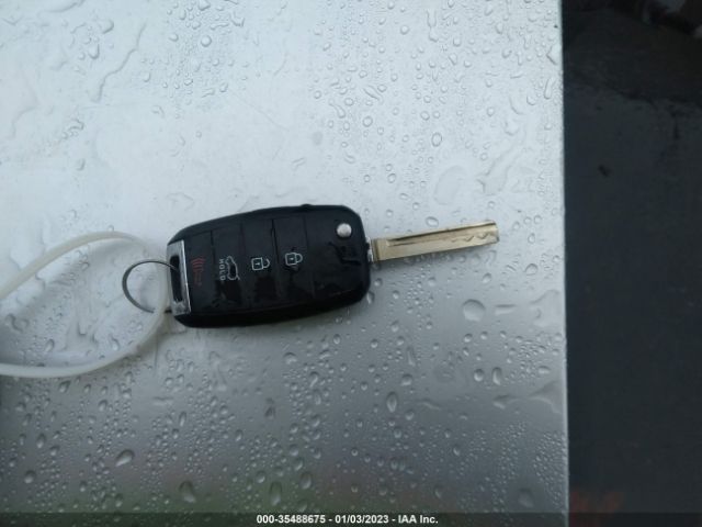 5XYPG4A30KG550838 KIA SORENTO LX