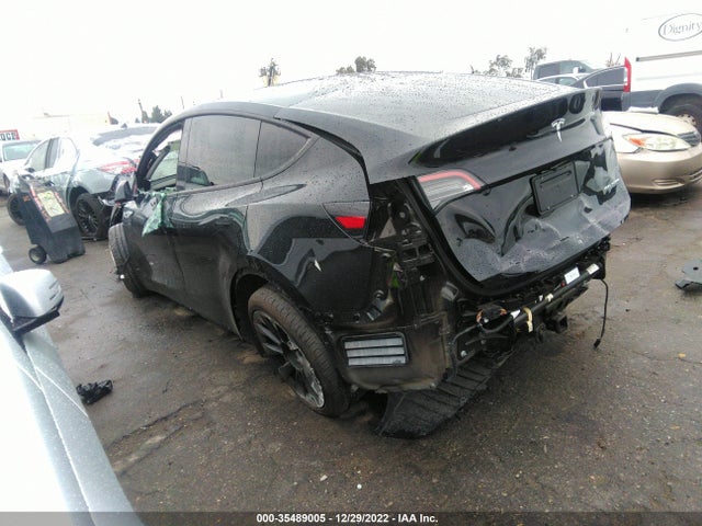 Tesla Model Y Long Range 2022 7SAYGDEE1NF458720 Image 4
