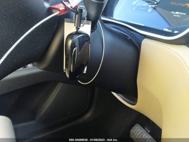 2017 Tesla Model X, VIN: 5YJXCDE28HF049547