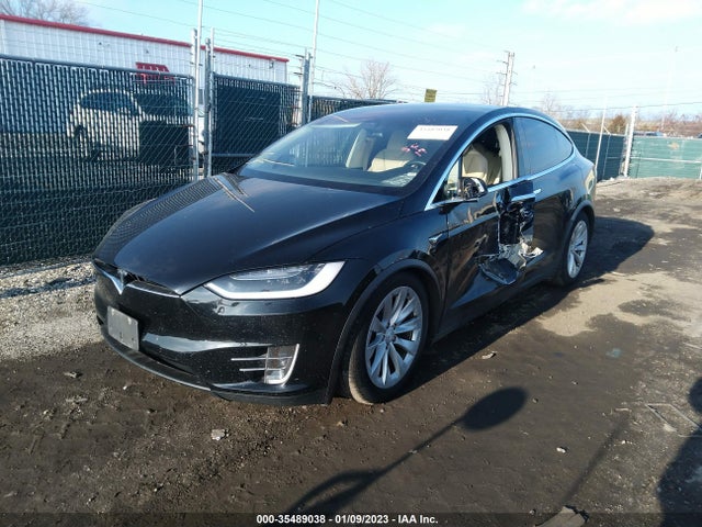 2017 Tesla Model X, VIN: 5YJXCDE28HF049547