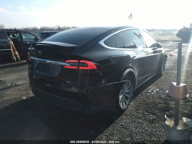 2017 Tesla Model X, VIN: 5YJXCDE28HF049547