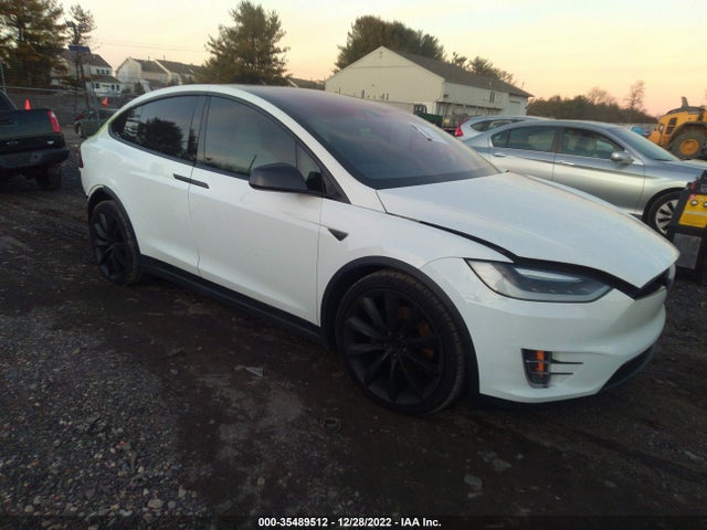 2016 Tesla Model X, VIN: 5YJXCBE26GF002200