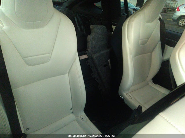 2016 Tesla Model X, VIN: 5YJXCBE26GF002200