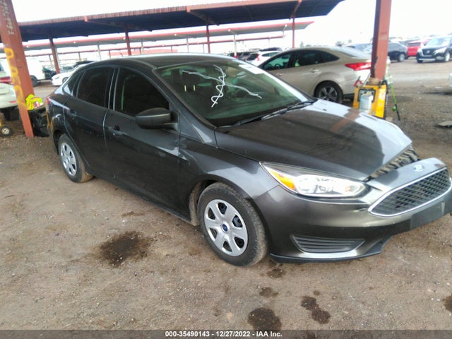 2018 Ford Focus, VIN: 1FADP3E23JL313266
