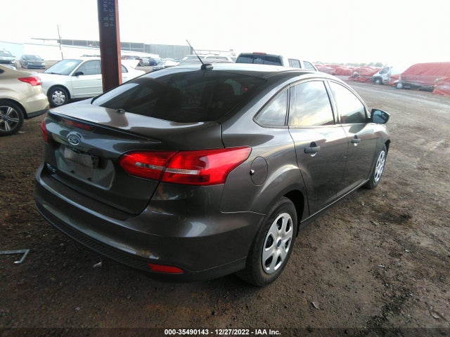 2018 Ford Focus, VIN: 1FADP3E23JL313266
