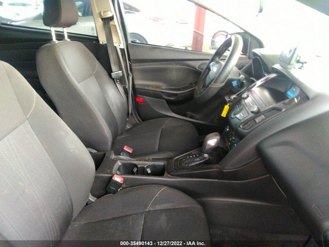 2018 Ford Focus, VIN: 1FADP3E23JL313266