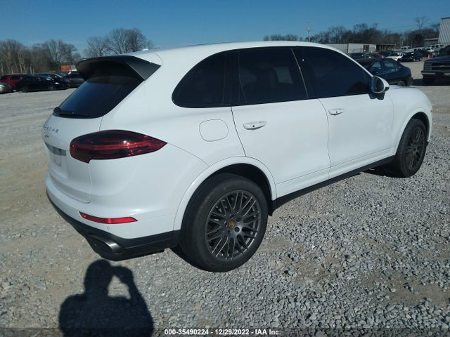 2017 Porsche Cayenne, VIN: WP1AA2A23HKA85637