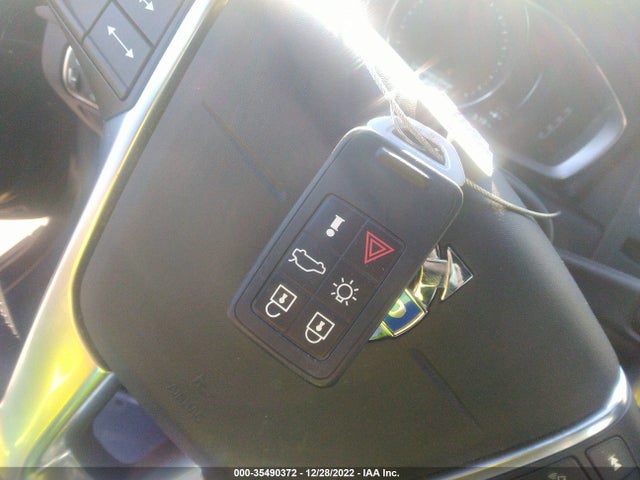 2015 Volvo XC60, VIN: YV440MDD0F2622422