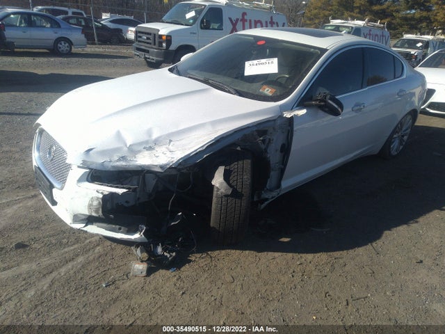 Jaguar XF 2013 SAJWJ0EF8D8S84538 Image 2
