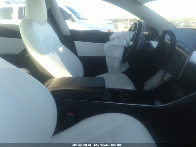 2019 Tesla 3, VIN: 5YJ3E1EB1KF392117