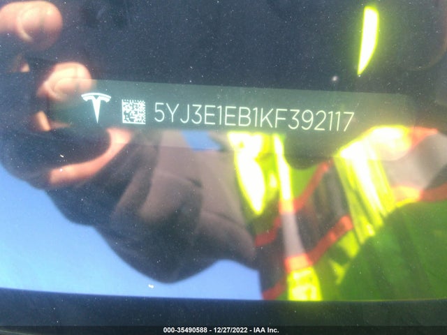 2019 Tesla 3, VIN: 5YJ3E1EB1KF392117