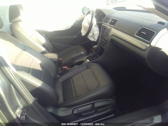 2017 Volkswagen Passat, VIN: 1VWDT7A32HC073338