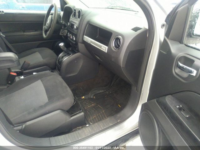 1C4NJDBB2GD565832 Jeep Compass Sport