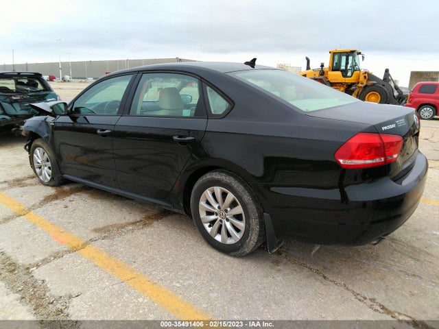 1VWAT7A34FC052197 Volkswagen Passat 1.8t Wolfsburg Ed