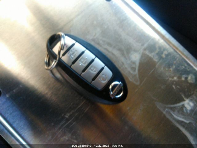 KNMAT2MT8KP507475 Nissan ROGUE SV