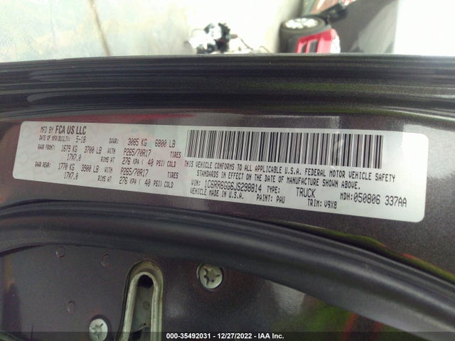 1C6RR6GG6JS298814 RAM 1500 Slt