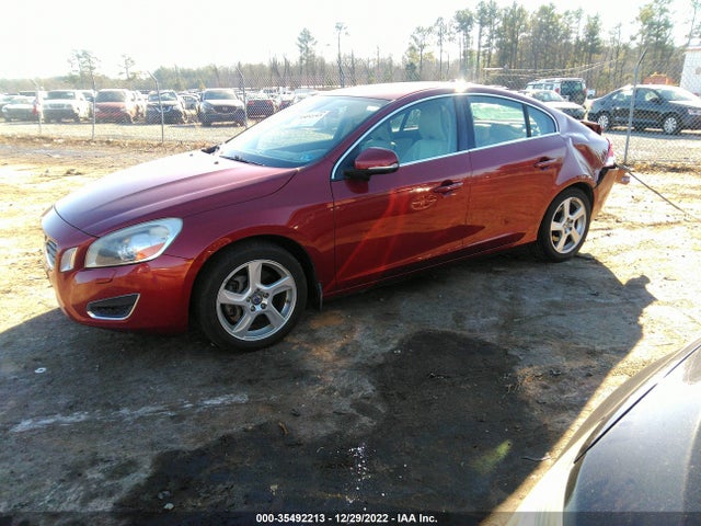 Volvo S60 T5 2012 YV1622FSXC2101428 Image 2