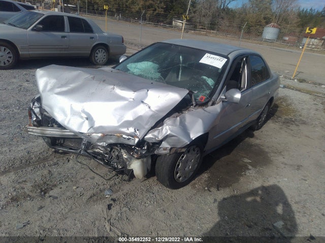 2002 HONDA ACCORD SDN LX VIN: 1HGCG554X2A075630