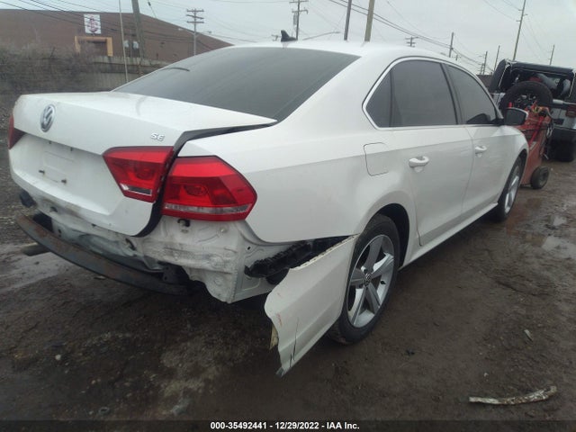 1VWBH7A33CC051611 Volkswagen Passat Se W/sunroof