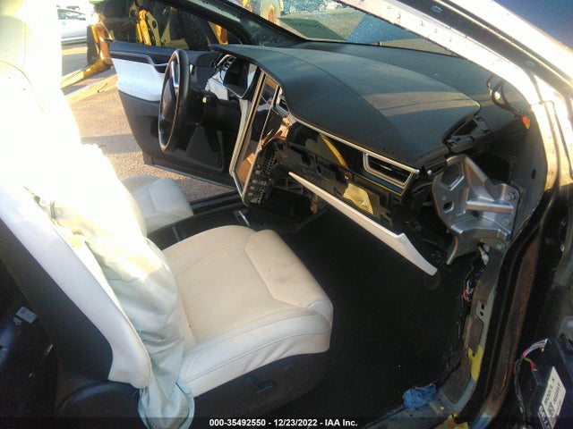 Tesla Model X 90d/75d/100d 2017 5YJXCBE22HF077266 Image 7